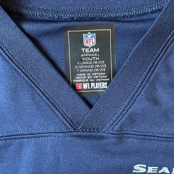 NFL Team Apperal Youth Seattle Seahawks Russel Wilson Jersey Size XL - Picture 4 of 7